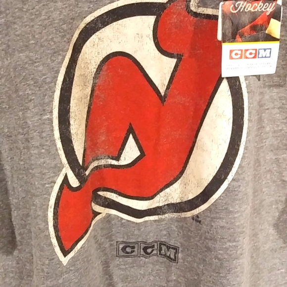 NHL CCM New Jersey Devils Distressed large T shirt - Picture 4 of 8